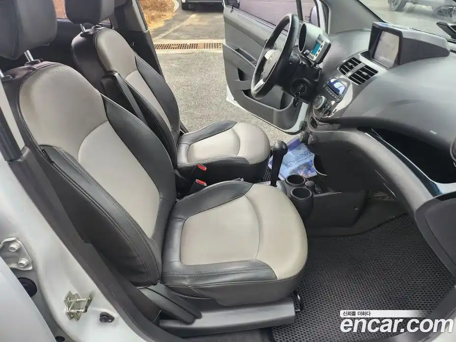 Chevrolet Spark 2012 1.0 Автомат в Москве № 104642, фото 10