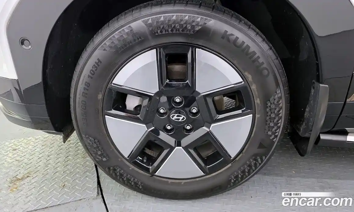 Hyundai Santa Fe 2024 1.6 Автомат в Москве № 109891, фото 18