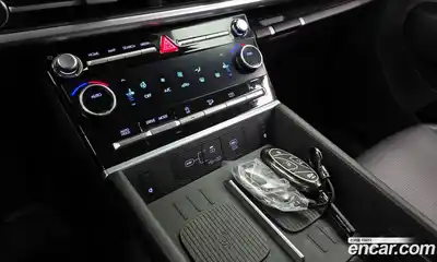 Hyundai Santa Fe 2024 2.5 Автомат в Москве № 111717, миниатюра 6