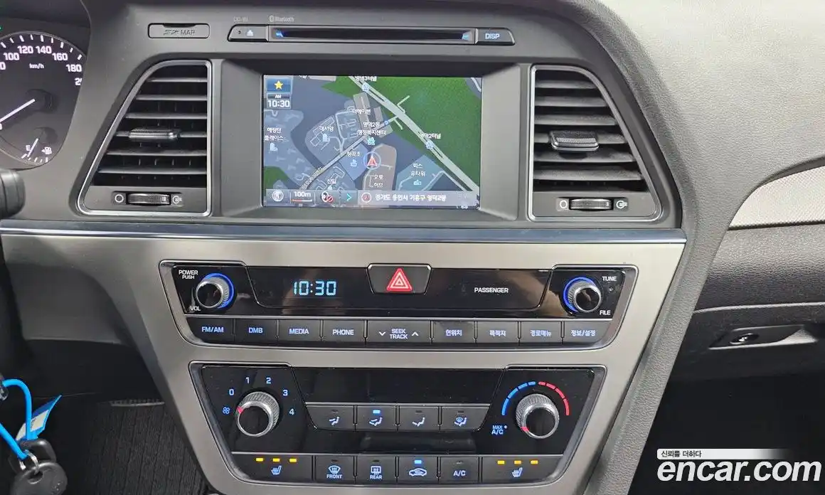 Hyundai Sonata 2015 2.0 Автомат в Москве № 112862, фото 10