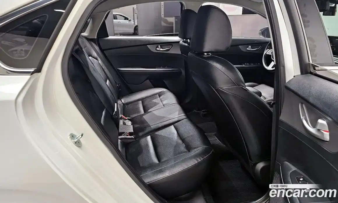 Kia K3 2019 1.6 Автомат в Москве № 121560, фото 11