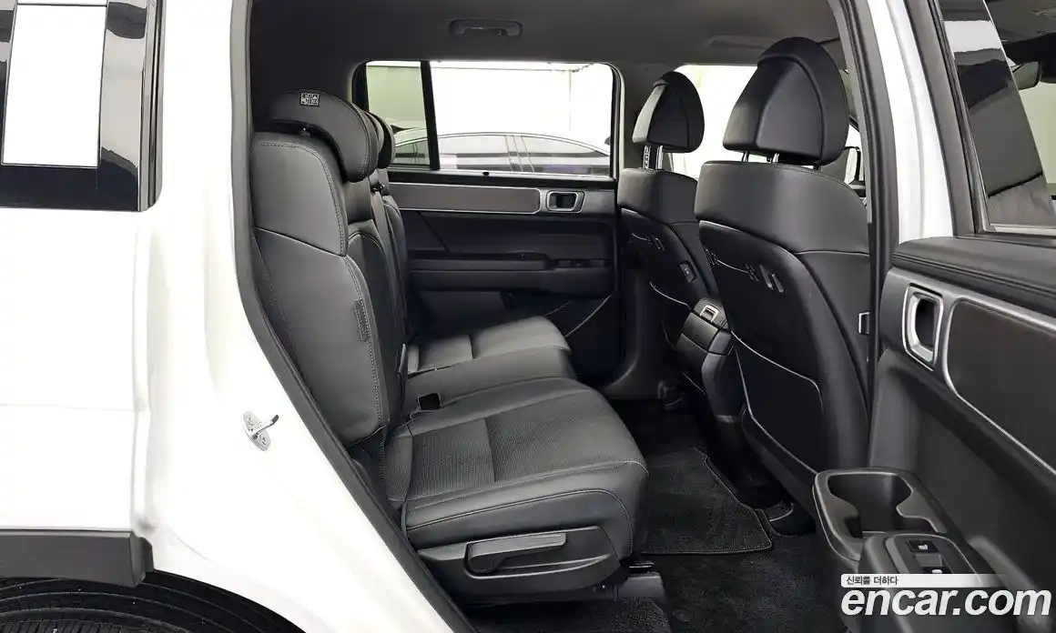 Hyundai Santa Fe 2024 2.5 Автомат в Москве № 126601, фото 12