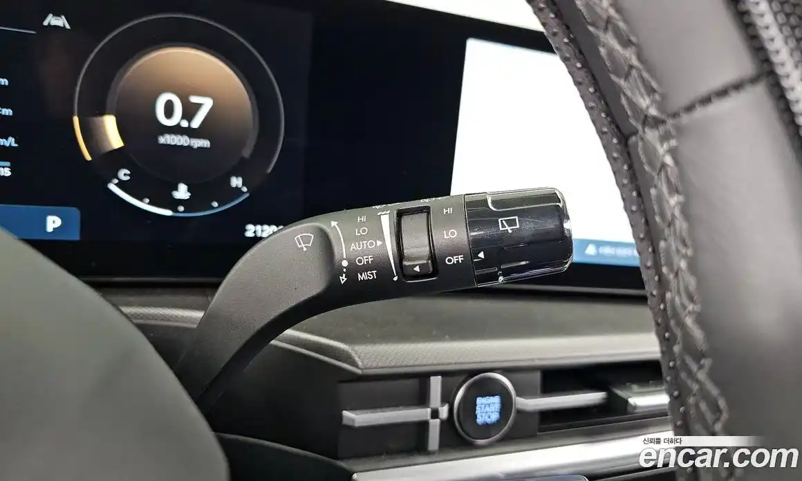 Hyundai Santa Fe 2024 2.5 Автомат в Москве № 126601, фото 18