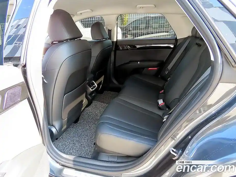 Hyundai Grandeur 2023 2.5 Автомат в Москве № 129934, фото 6