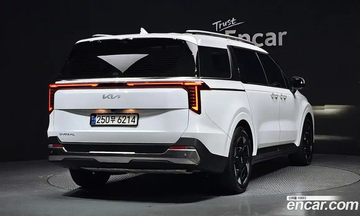 Kia Canival 2024 2.2 Автомат в Москве № 131666, фото 5