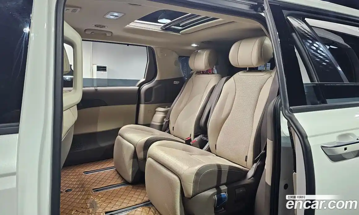 Kia Canival 2024 2.2 Автомат в Москве № 131666, фото 6