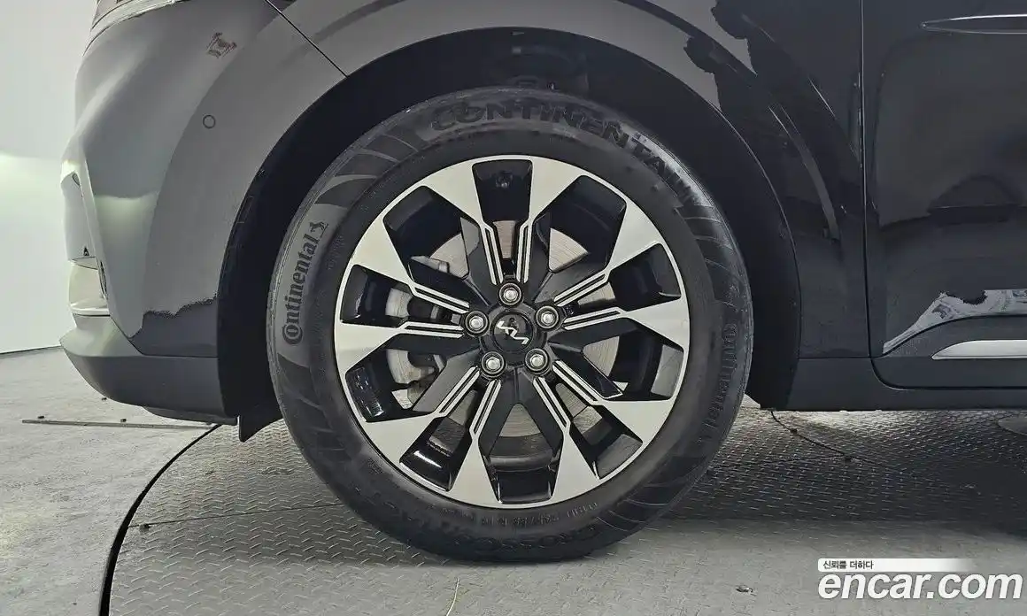 Kia Canival 2023 3.5 Автомат в Москве № 132690, фото 15