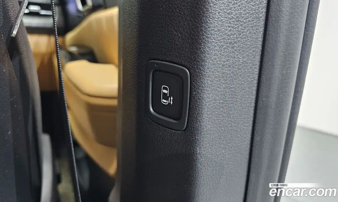 Kia Canival 2023 3.5 Автомат в Москве № 132690, фото 17