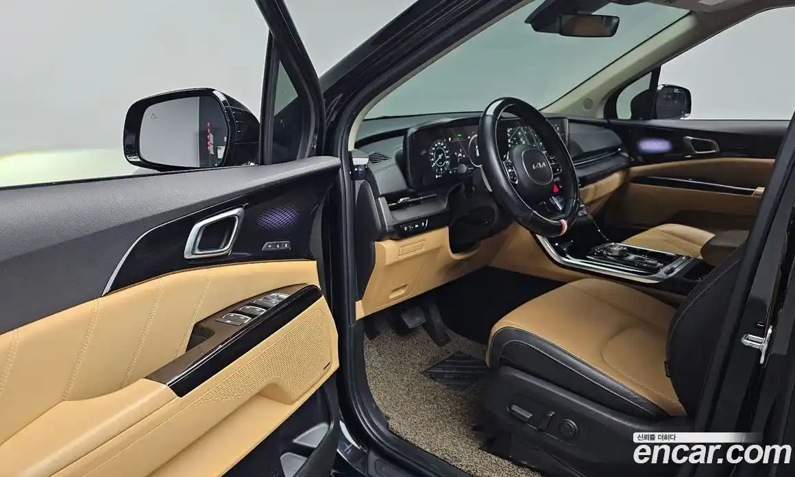 Kia Canival 2023 3.5 Автомат в Москве № 132690, фото 20