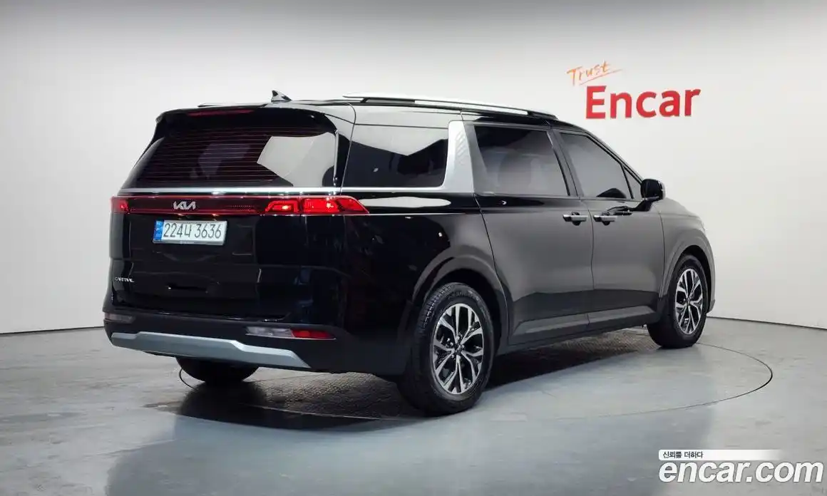 Kia Canival 2023 2.2 Автомат в Москве № 133972, фото 19