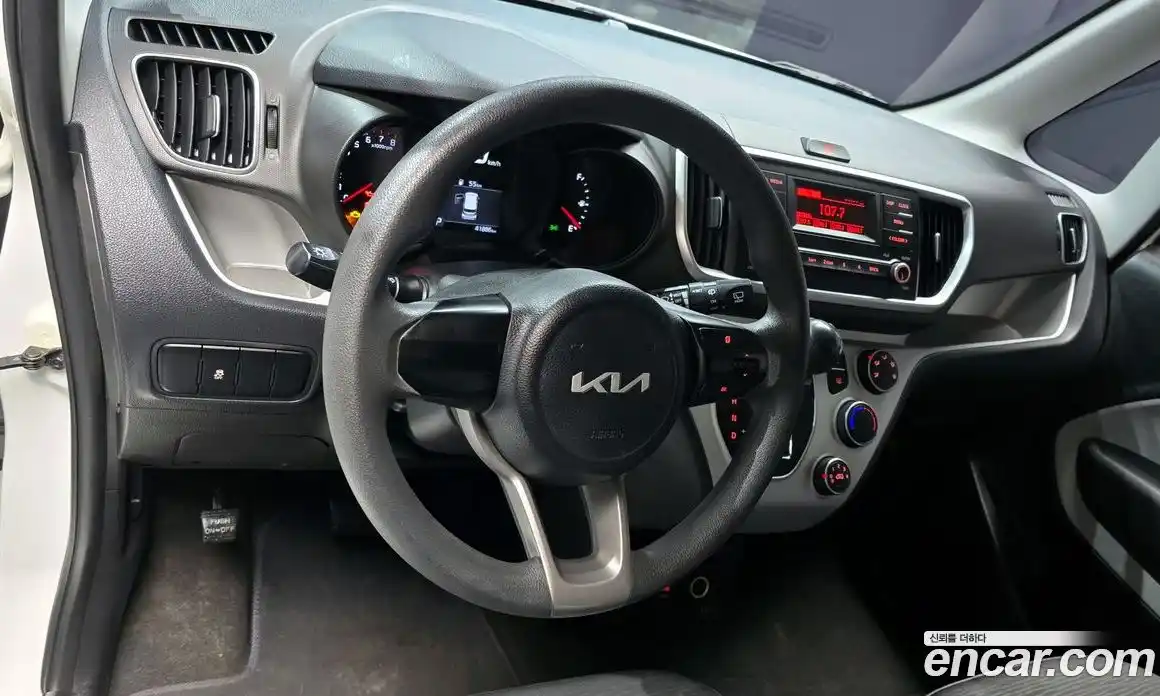 Kia Ray 2022 1.0 Автомат в Москве № 134123, фото 17