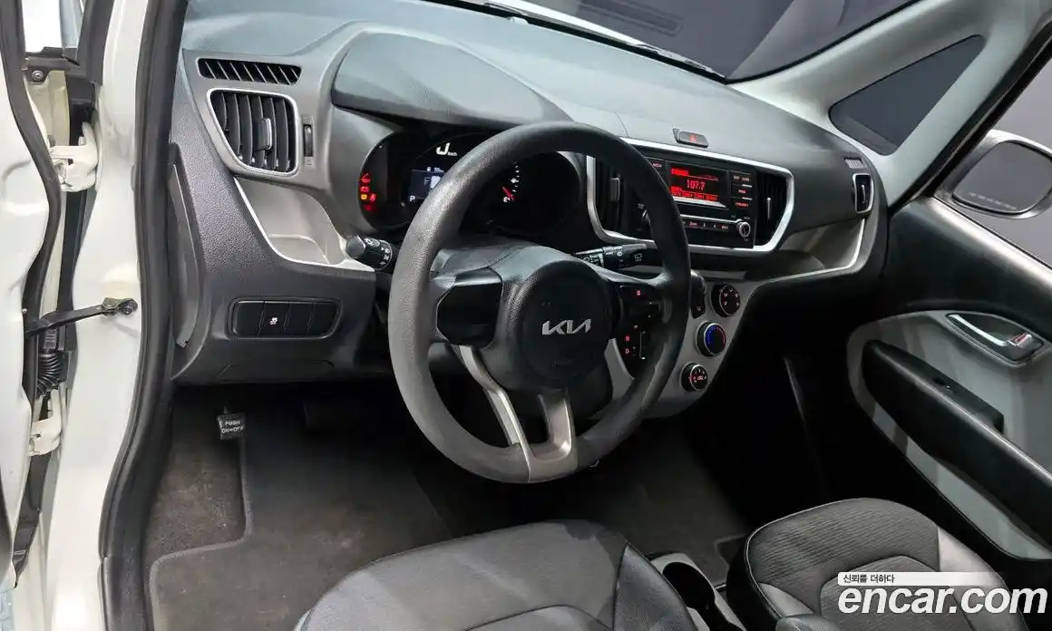 Kia Ray 2022 1.0 Автомат в Москве № 134123, фото 10