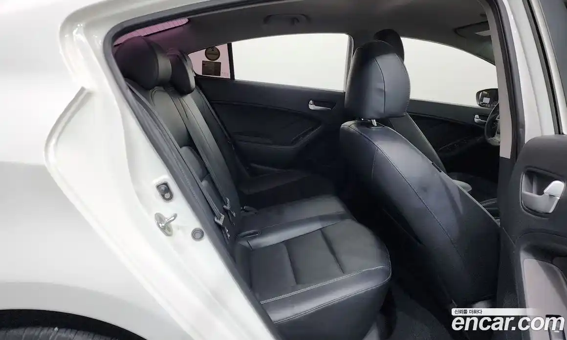 Kia K3 2015 1.6 Автомат в Москве № 134476, фото 6