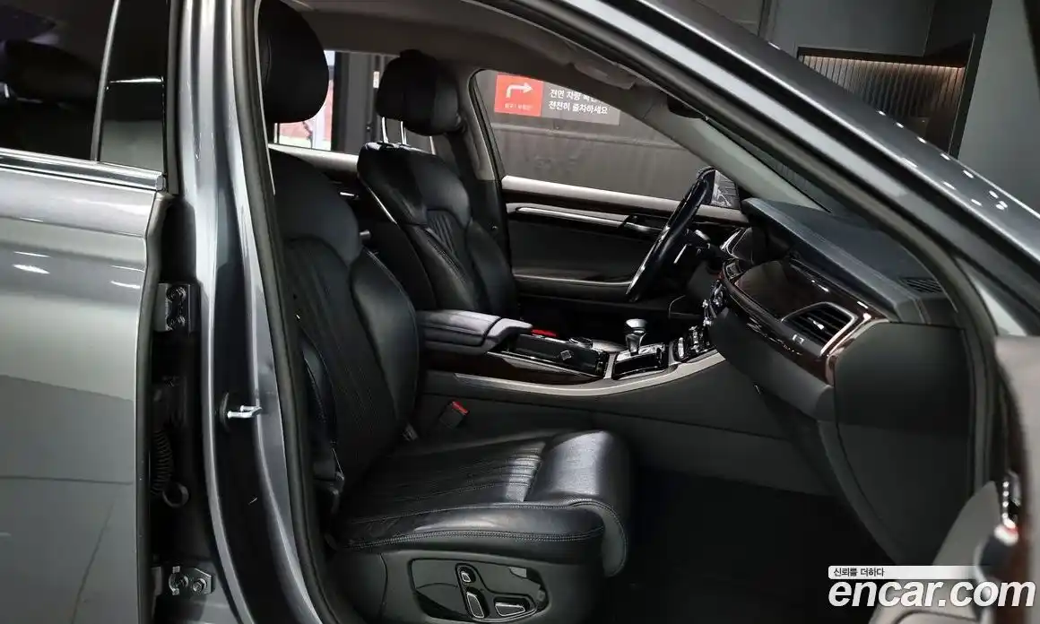 Genesis EQ900 2017 3.8 Автомат в Москве № 134537, фото 17