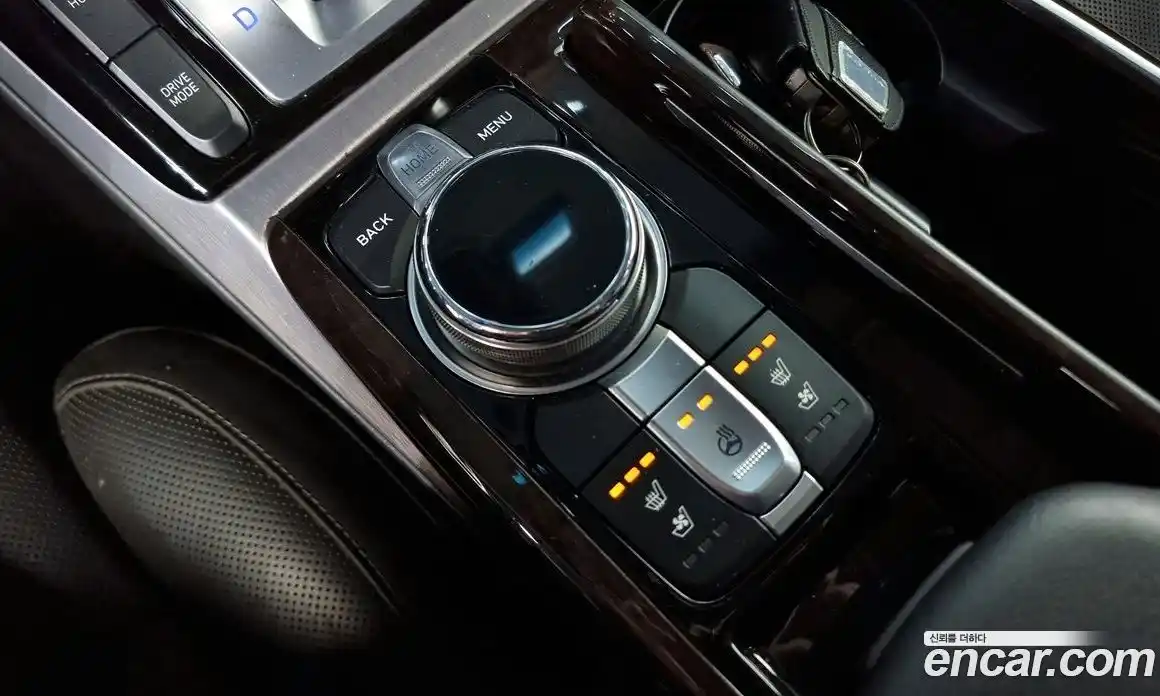 Genesis EQ900 2017 3.8 Автомат в Москве № 134537, фото 20