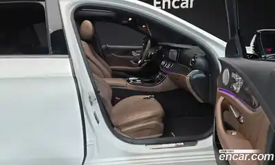 Mercedes-Benz E-Class 2019 3.0 Автомат в Москве № 137897, миниатюра 10