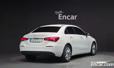 Mercedes-Benz A-Class 2020 2.0 Автомат в Москве № 139139, миниатюра 2