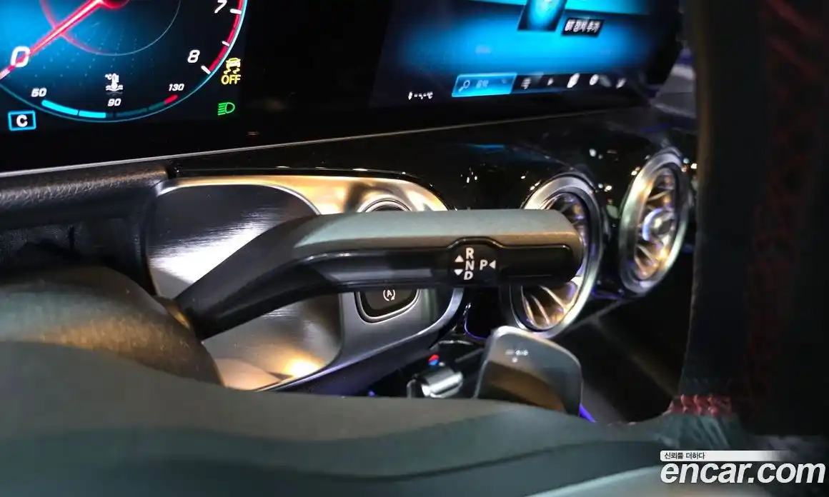 Mercedes-Benz GLB-Class 2020 2.0 Автомат в Москве № 139233, фото 9