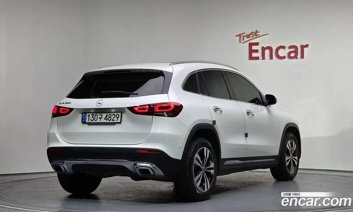 Mercedes-Benz GLA-Class 2021 2.0 Автомат в Москве № 140420, фото 4