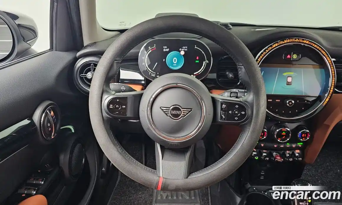 Mini Cooper 2023 2.0 Автомат в Москве № 141112, фото 13