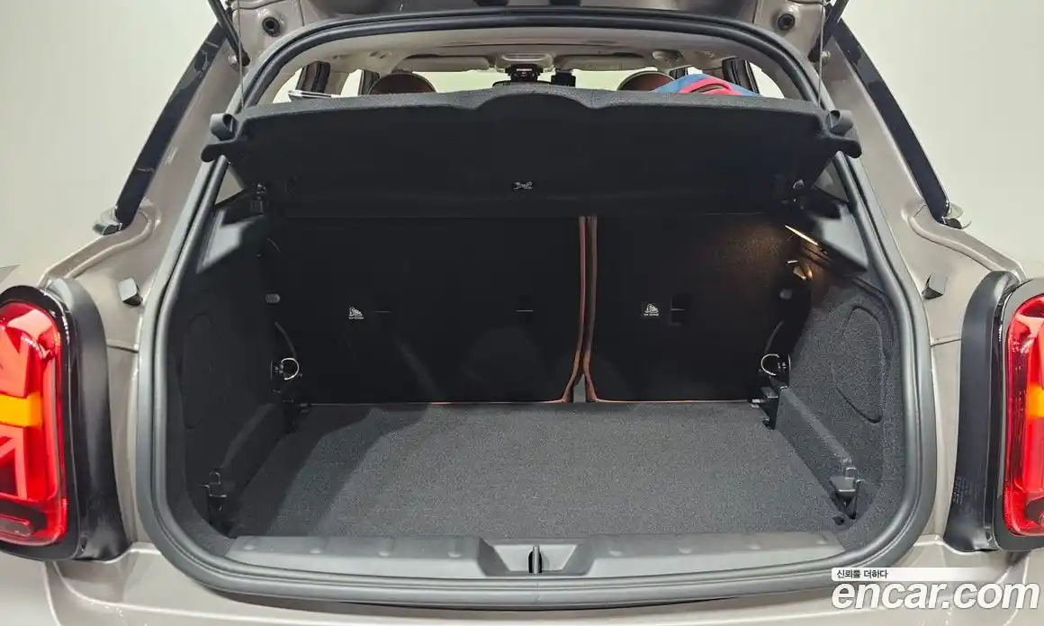 Mini Cooper 2023 2.0 Автомат в Москве № 141112, фото 20