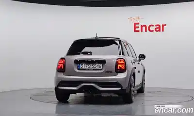 Mini Cooper 2023 2.0 Автомат в Москве № 141112, миниатюра 4