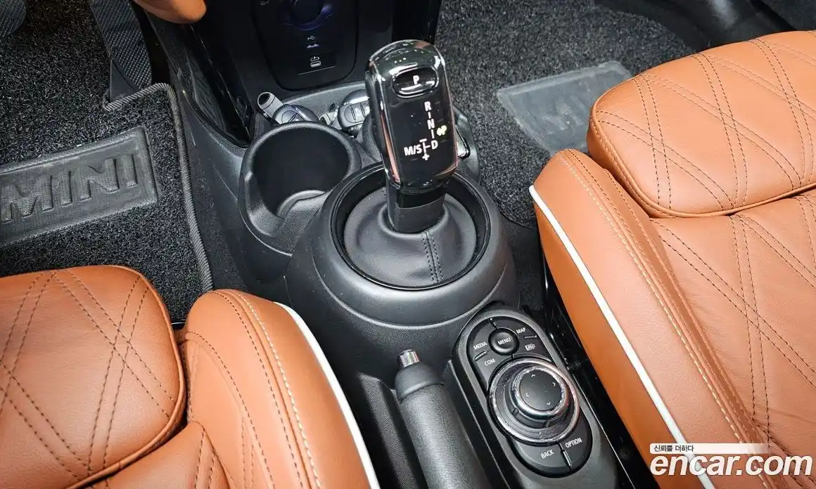 Mini Cooper 2023 2.0 Автомат в Москве № 141112, фото 9