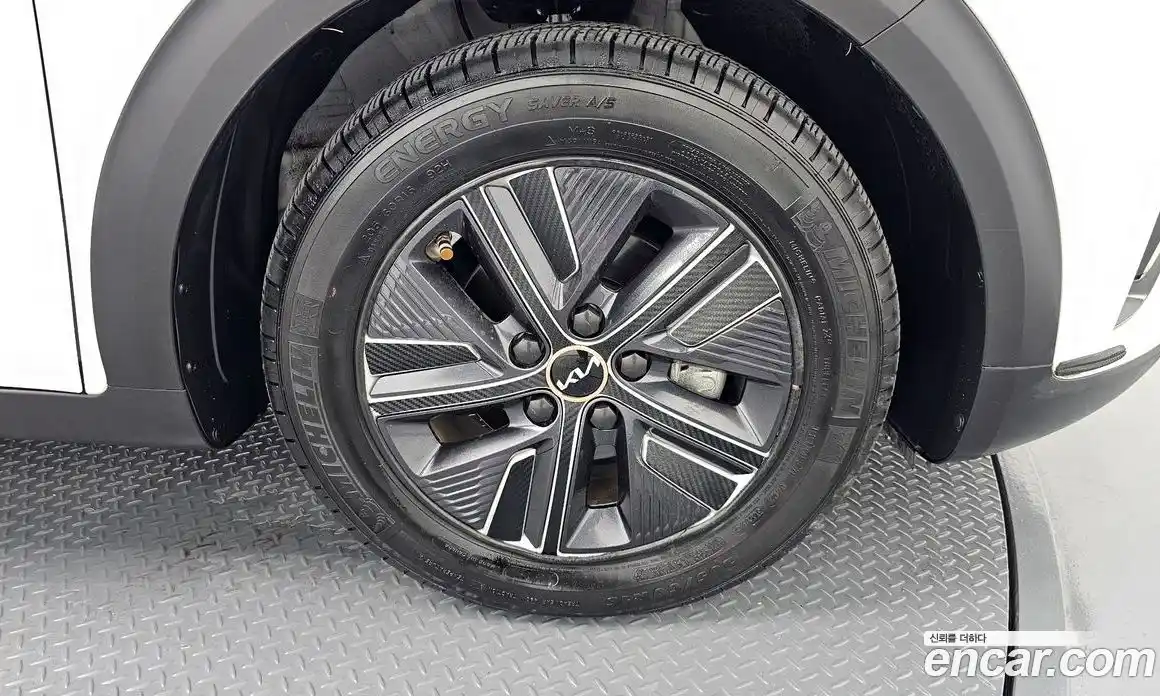 Kia Niro 2022 1.6 Автомат в Москве № 14170, фото 13