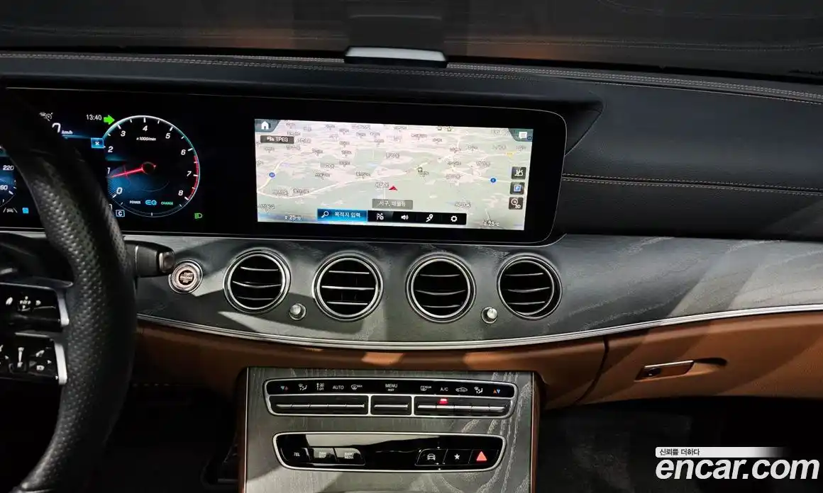 Mercedes-Benz E-Class 2021 2.0 Автомат в Москве № 142130, фото 14