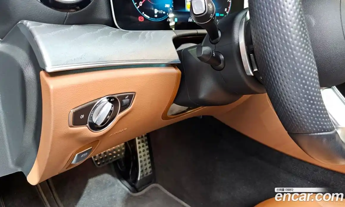 Mercedes-Benz E-Class 2021 2.0 Автомат в Москве № 142130, фото 19