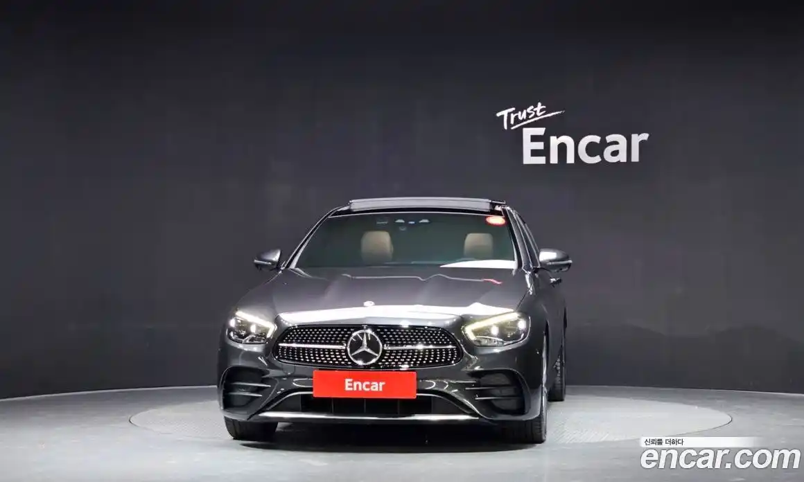 Mercedes-Benz E-Class 2021 2.0 Автомат в Москве № 142130, фото 3