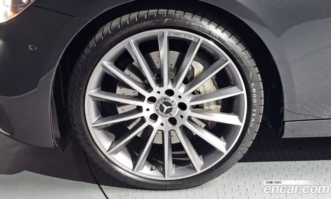 Mercedes-Benz E-Class 2021 2.0 Автомат в Москве № 142130, фото 5