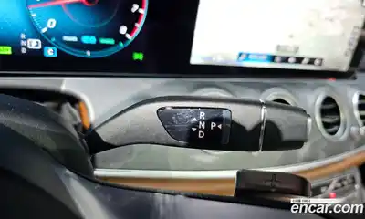 Mercedes-Benz E-Class 2021 2.0 Автомат в Москве № 142130, миниатюра 9