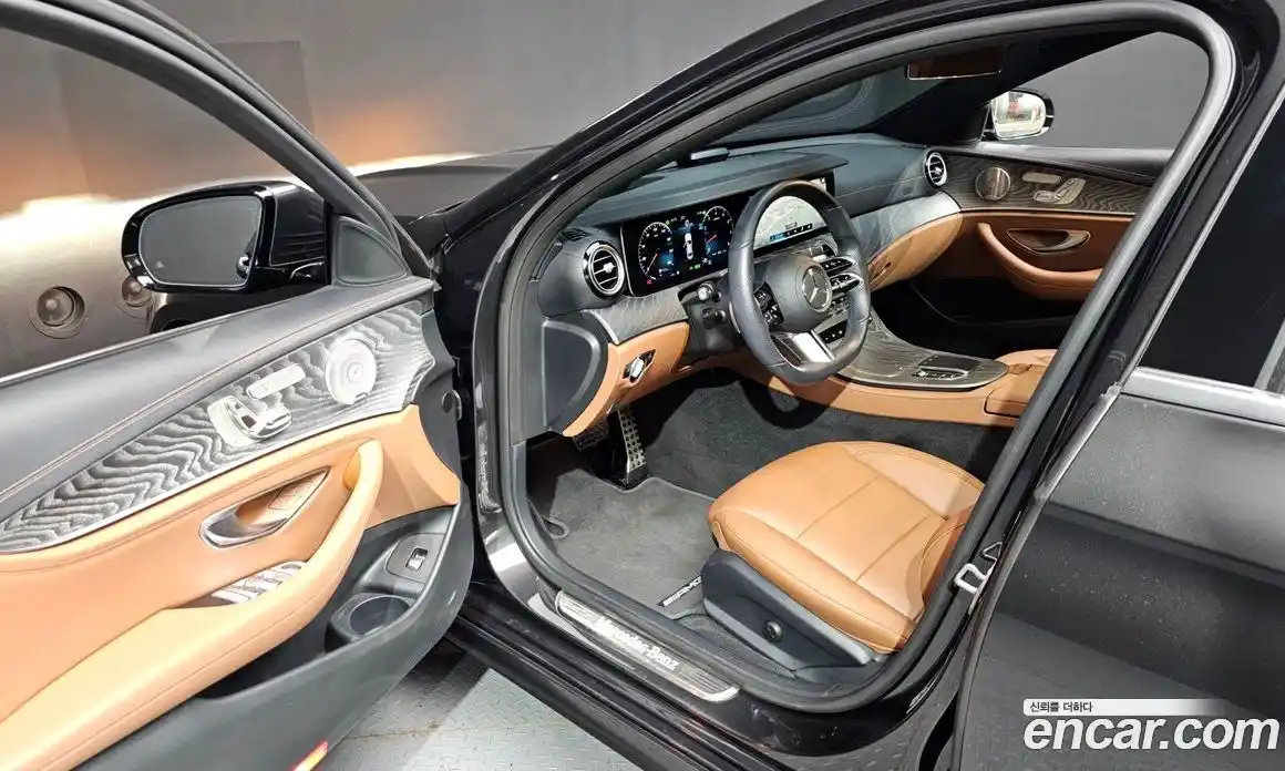 Mercedes-Benz E-Class 2021 2.0 Автомат в Москве № 142130, фото 10