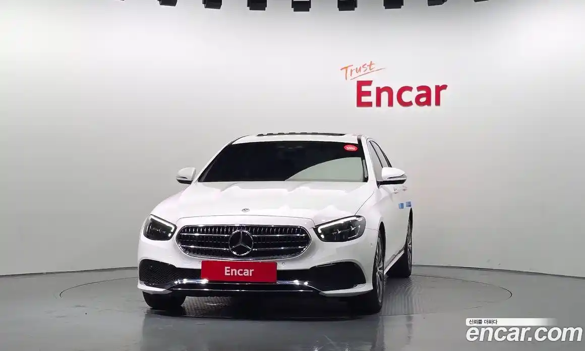 Mercedes-Benz E-Class 2021 2.0 Автомат в Москве № 143318, фото 12