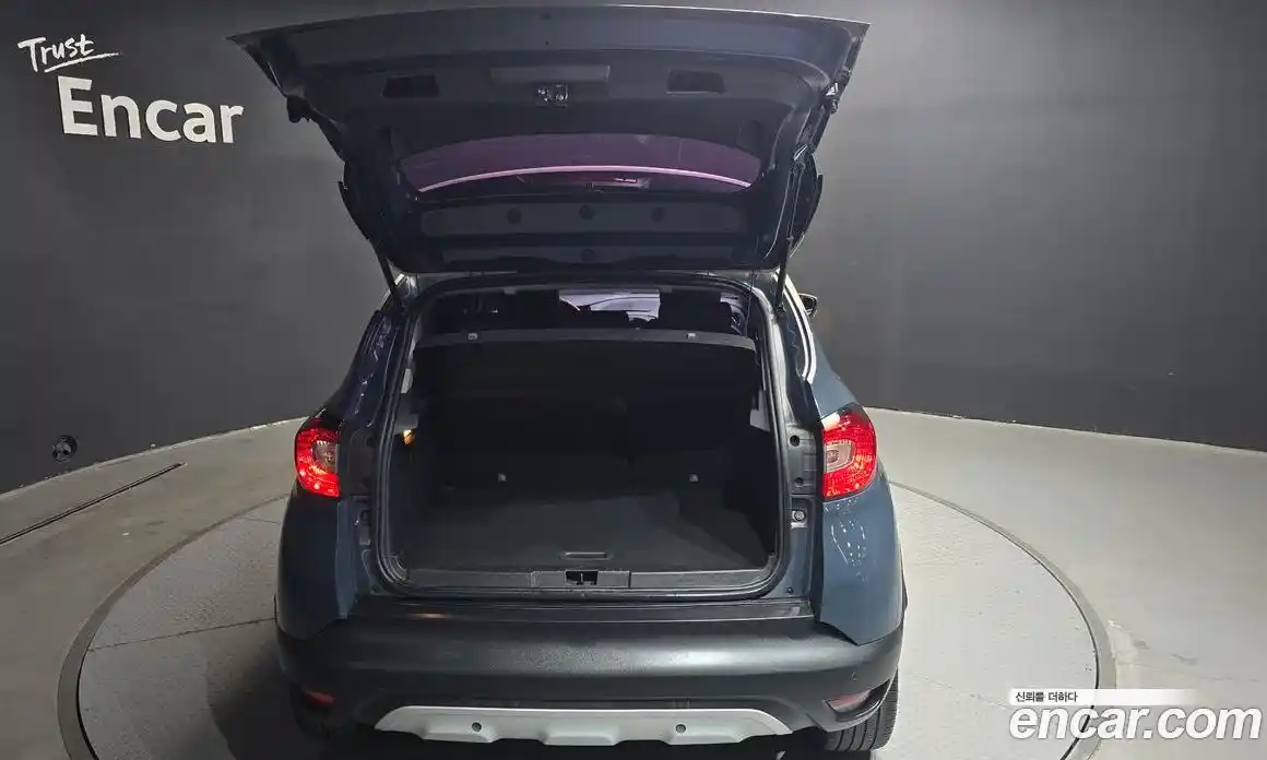 Renault QM3 2016 1.5 Автомат в Москве № 147099, фото 12