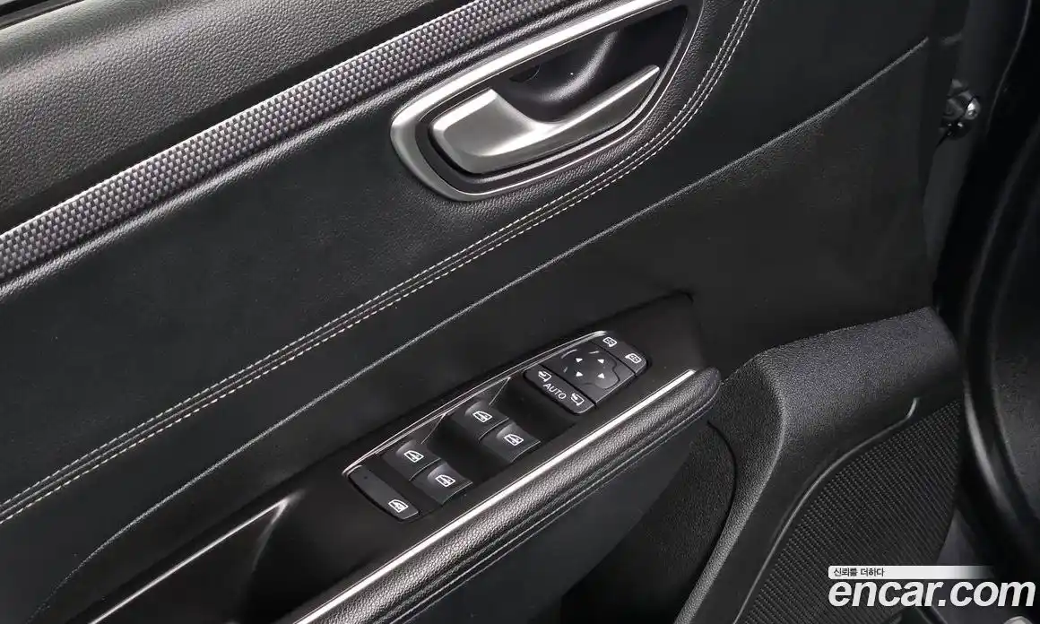 Renault SM6 2019 1.6 Автомат в Москве № 148066, фото 13