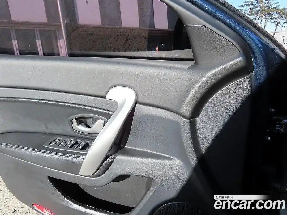 Renault SM5 2015 2.0 Автомат в Москве № 152395, фото 11