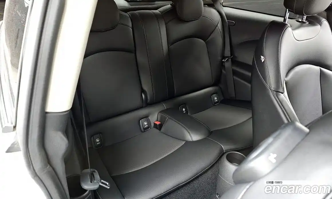 Mini Cooper 2016 1.5 Автомат в Москве № 153997, фото 12