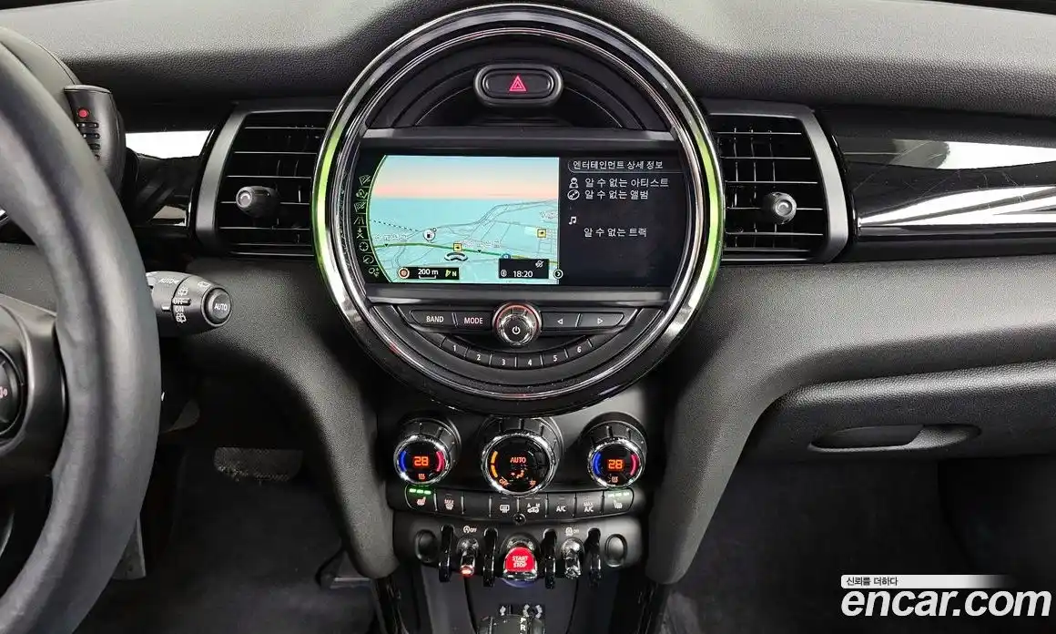 Mini Cooper 2016 1.5 Автомат в Москве № 153997, фото 14