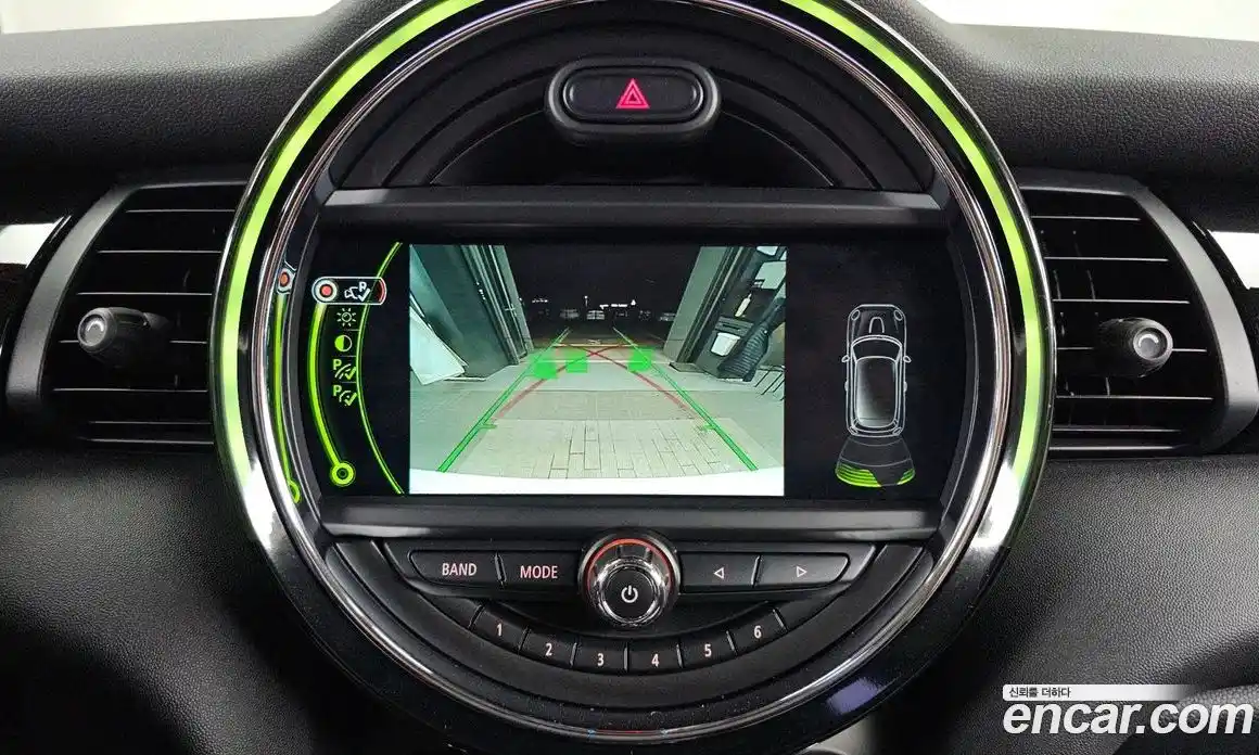 Mini Cooper 2016 1.5 Автомат в Москве № 153997, фото 15