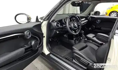 Mini Cooper 2016 1.5 Автомат в Москве № 153997, миниатюра 10