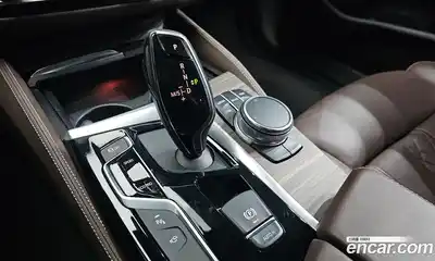 BMW 5-Series 2018 2.0 Автомат в Москве № 155366, миниатюра 2