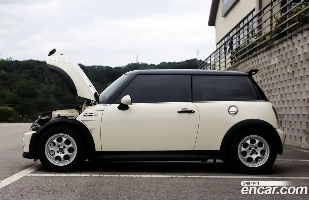 Mini Cooper 2006 1.6 Автомат в Москве № 156005, фото 17