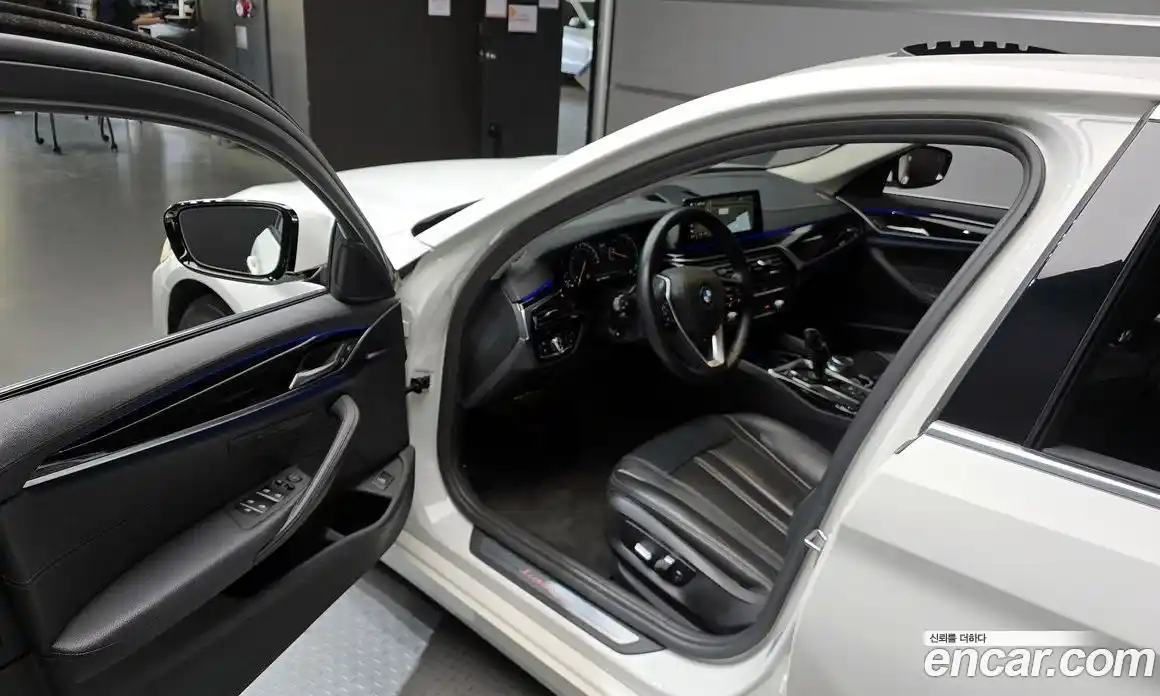 BMW 5-Series 2018 2.0 Автомат в Москве № 159342, фото 16