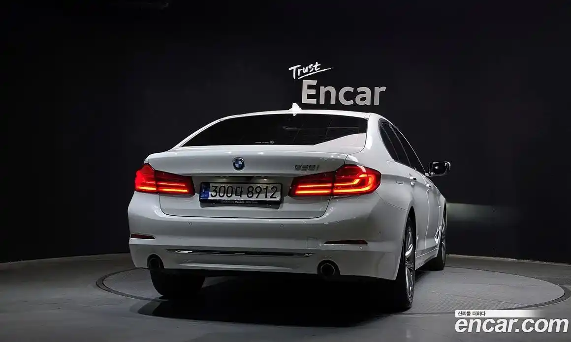 BMW 5-Series 2018 2.0 Автомат в Москве № 159342, фото 6