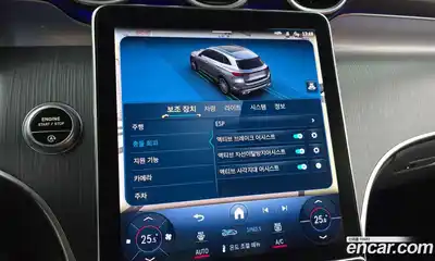 Mercedes-Benz GLC-Class 2024 2.0 Автомат в Москве № 160245, миниатюра 3