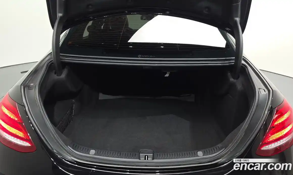 Mercedes-Benz E-Class 2019 2.0 Автомат в Москве № 160901, фото 11