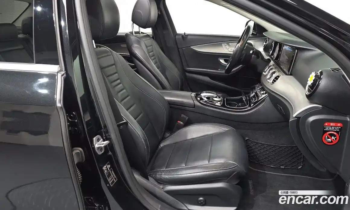 Mercedes-Benz E-Class 2019 2.0 Автомат в Москве № 160901, фото 18