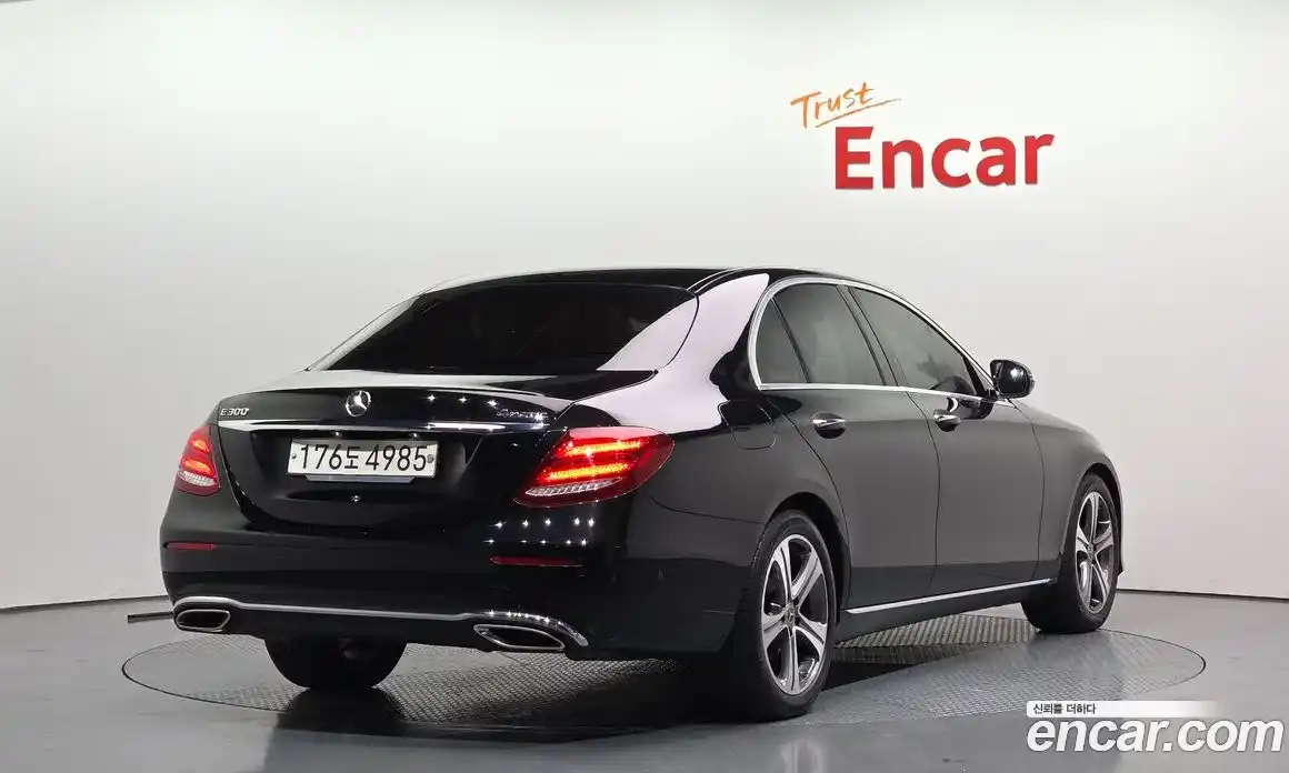 Mercedes-Benz E-Class 2019 2.0 Автомат в Москве № 160901, фото 20